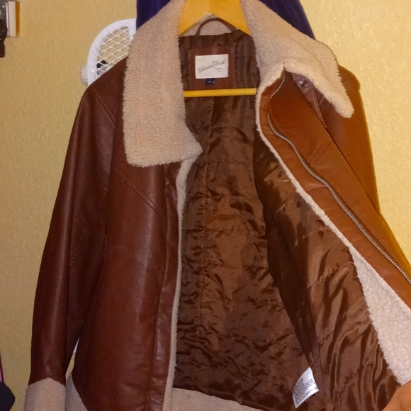 Coat/Jacket - Picture 2 of 3